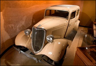 Bonnie & Clyde Death Car